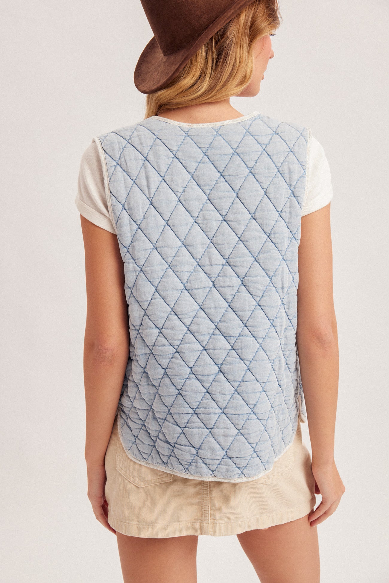 Thea Vest