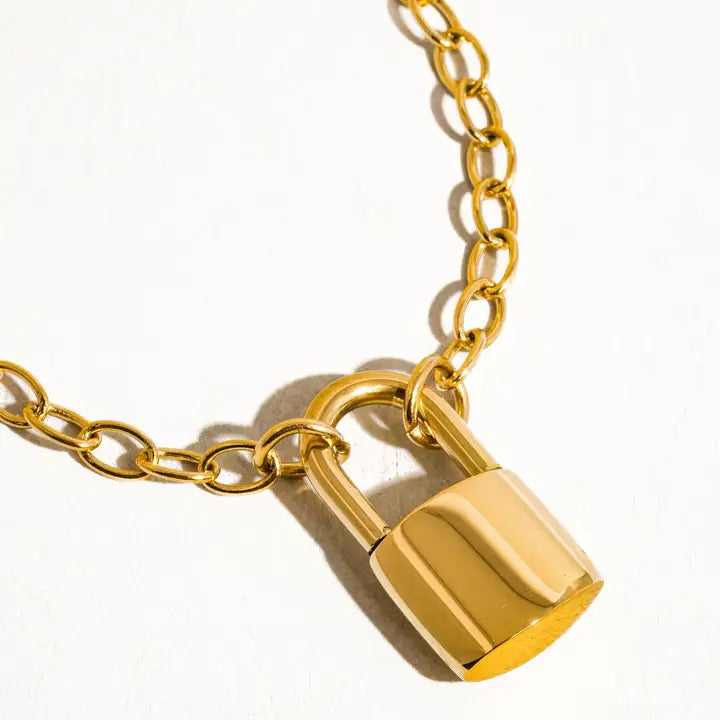 Locky 18K Necklace