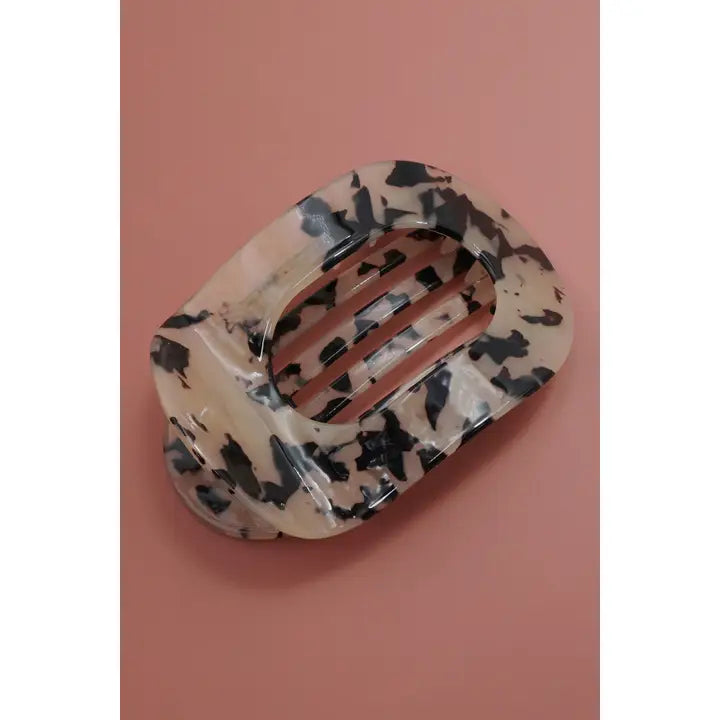 Flat Lay Claw Clip