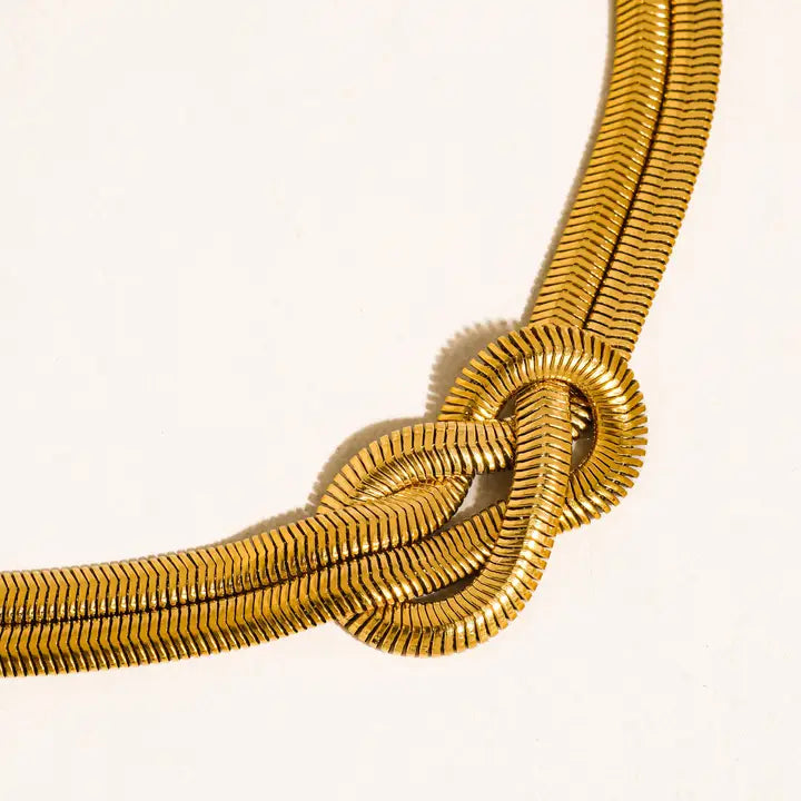 Evereign 18K Necklace