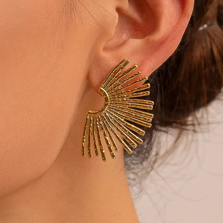 Bisous Earrings