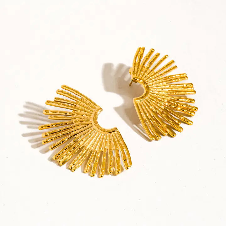 Bisous Earrings